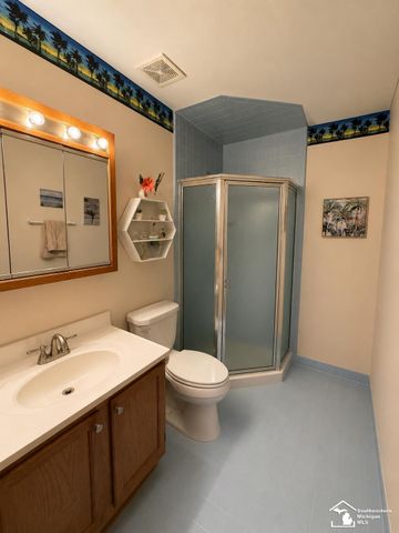 1545 Harbour Boulevard, Trenton, MI 48183