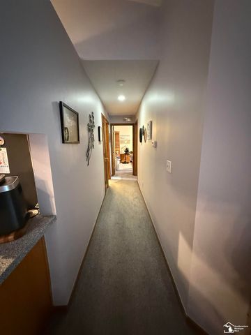 1545 Harbour Boulevard, Trenton, MI 48183