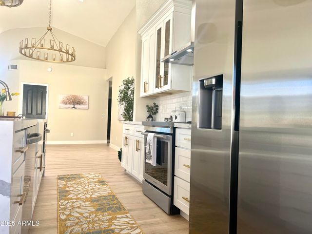 25843 S EASTLAKE Drive, Sun Lakes, AZ 85248