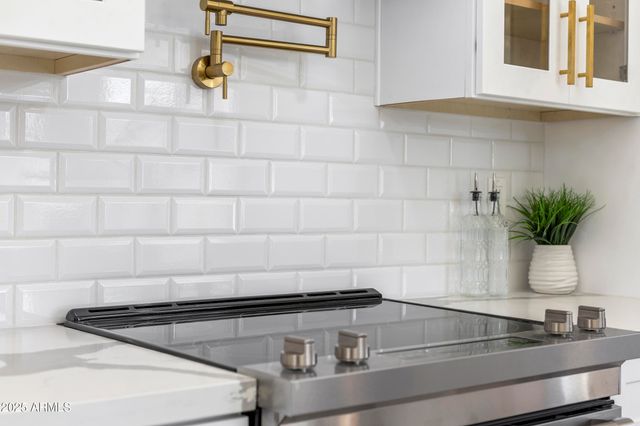 25843 S EASTLAKE Drive, Sun Lakes, AZ 85248