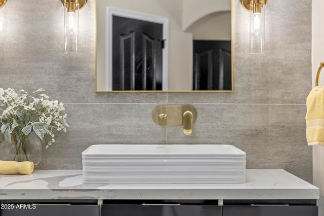 25843 S EASTLAKE Drive, Sun Lakes, AZ 85248