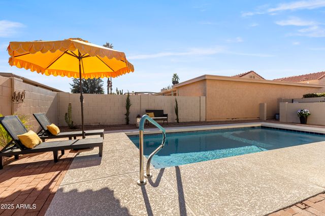 25843 S EASTLAKE Drive, Sun Lakes, AZ 85248