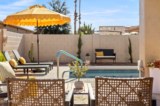 25843 S EASTLAKE Drive, Sun Lakes, AZ 85248