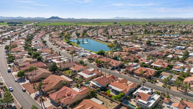 25843 S EASTLAKE Drive, Sun Lakes, AZ 85248