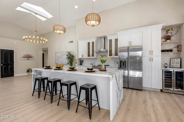 25843 S EASTLAKE Drive, Sun Lakes, AZ 85248