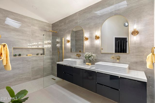 25843 S EASTLAKE Drive, Sun Lakes, AZ 85248