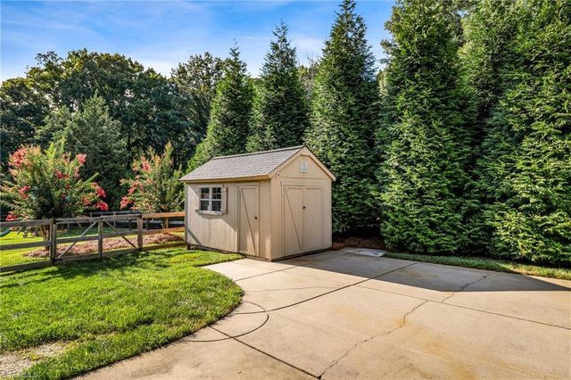 7021 Bronco Lane, Summerfield, NC 27358