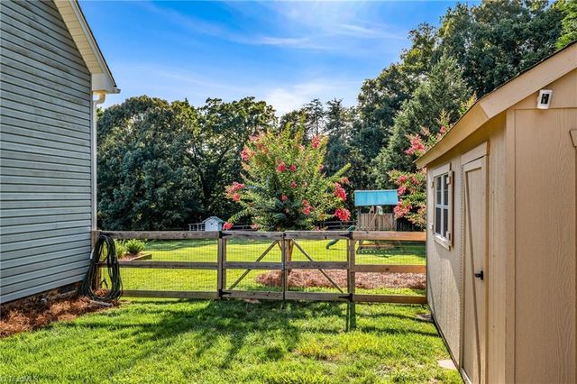 7021 Bronco Lane, Summerfield, NC 27358