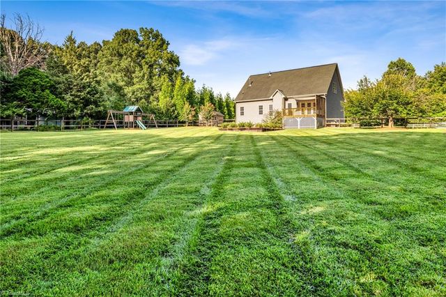 7021 Bronco Lane, Summerfield, NC 27358