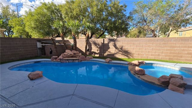 9860 Ridge Hill Avenue, Las Vegas, NV 89147