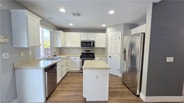 9860 Ridge Hill Avenue, Las Vegas, NV 89147
