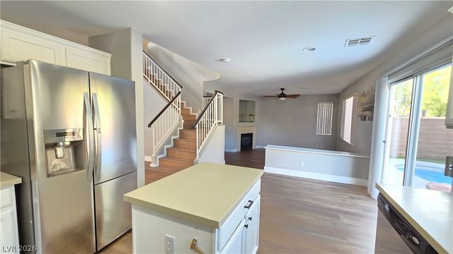 9860 Ridge Hill Avenue, Las Vegas, NV 89147