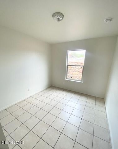 2631 Idalia Avenue A, El Paso, TX 79930