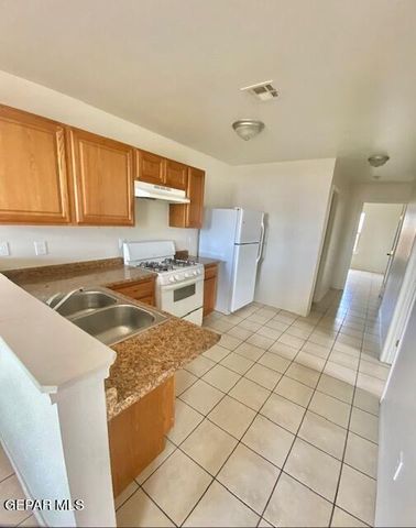 2631 Idalia Avenue A, El Paso, TX 79930