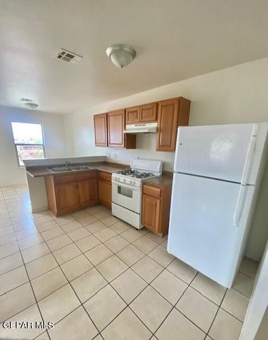 2631 Idalia Avenue A, El Paso, TX 79930