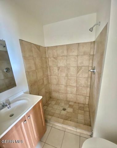 2631 Idalia Avenue A, El Paso, TX 79930