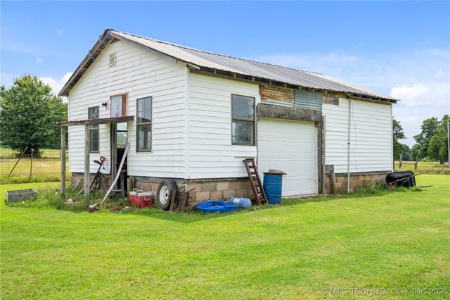 10865 E 258th Street S, Porum, OK 74455