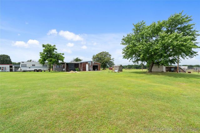 10865 E 258th Street S, Porum, OK 74455