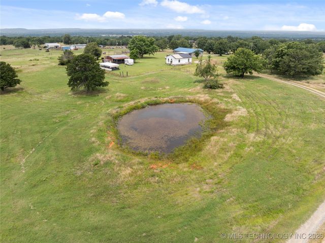 10865 E 258th Street S, Porum, OK 74455