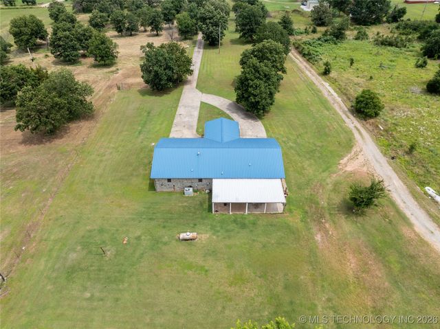 10865 E 258th Street S, Porum, OK 74455