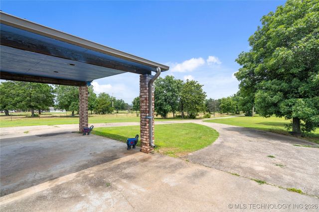 10865 E 258th Street S, Porum, OK 74455