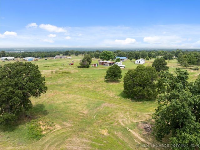 10865 E 258th Street S, Porum, OK 74455