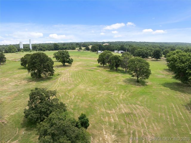 10865 E 258th Street S, Porum, OK 74455