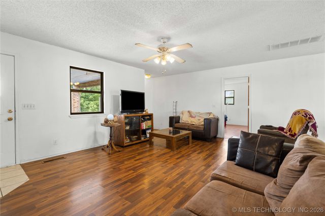 10865 E 258th Street S, Porum, OK 74455