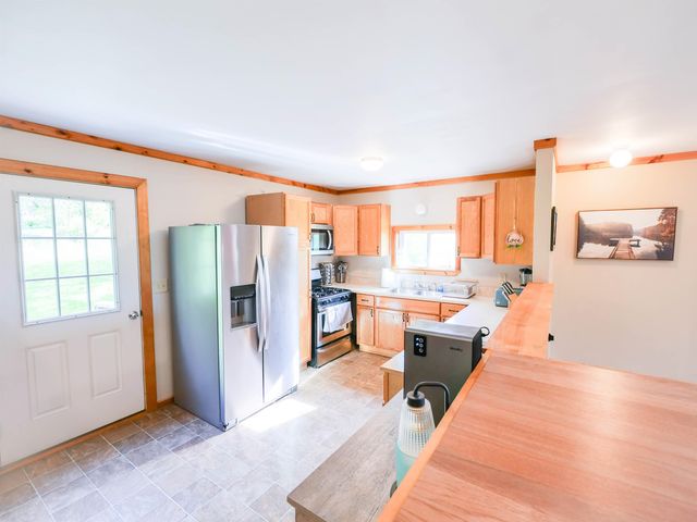20 Perch Pond Road, Benson, VT 05743