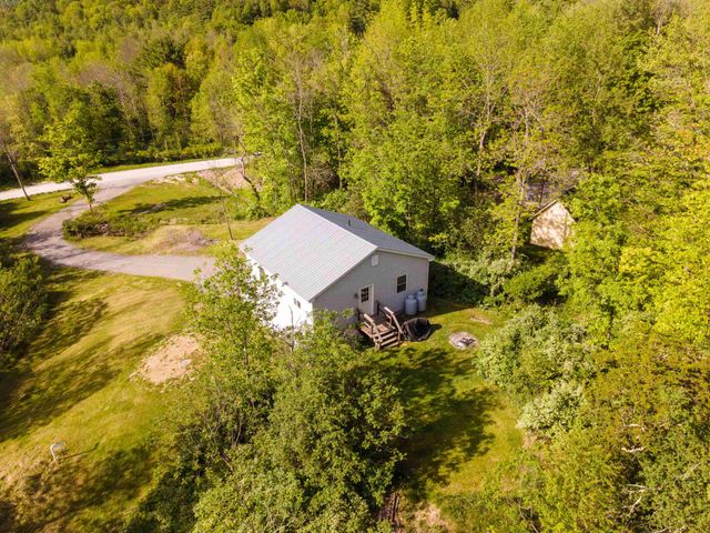 20 Perch Pond Road, Benson, VT 05743