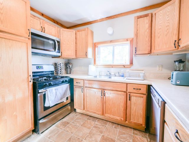 20 Perch Pond Road, Benson, VT 05743