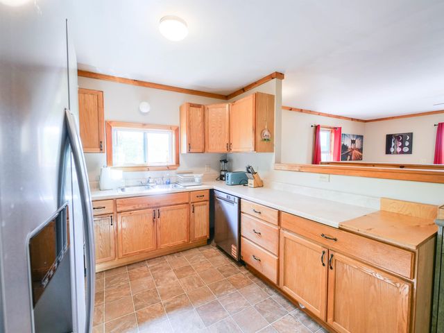 20 Perch Pond Road, Benson, VT 05743