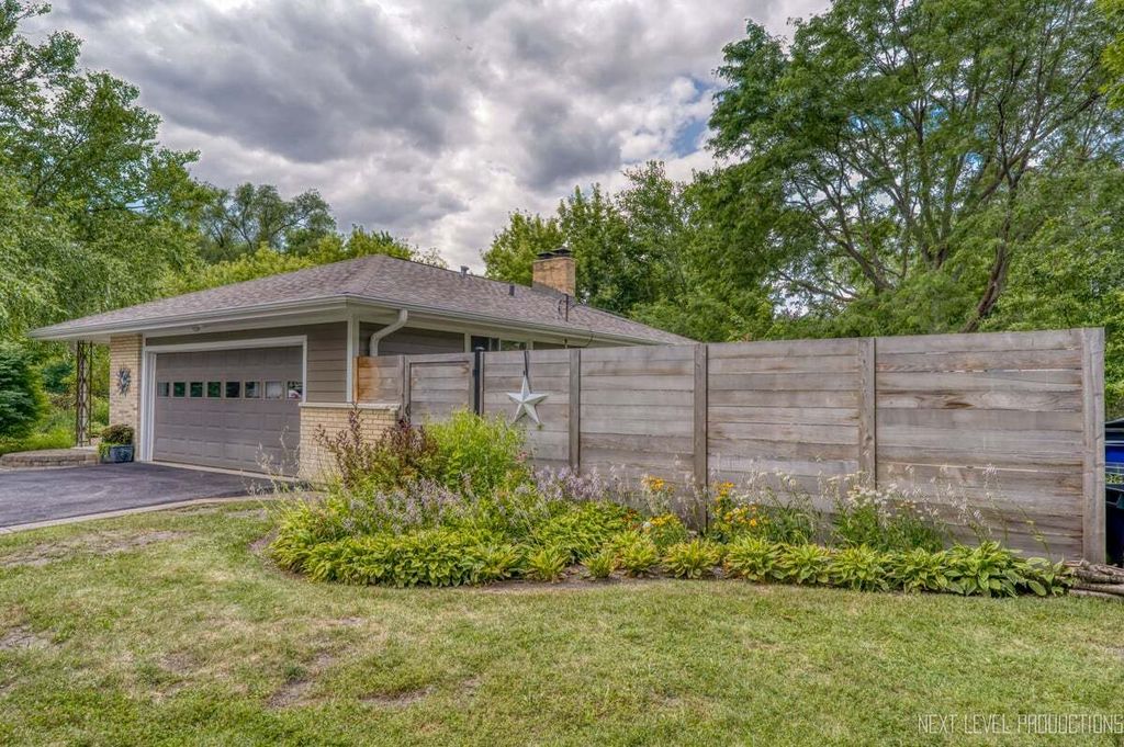 24 W Stonegate Drive, Prospect Heights, IL 60070 — photo 3