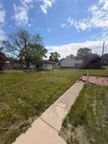 922 E Mitchell Avenue, Waterloo, IA 50702