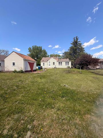 922 E Mitchell Avenue, Waterloo, IA 50702