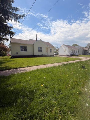 922 E Mitchell Avenue, Waterloo, IA 50702