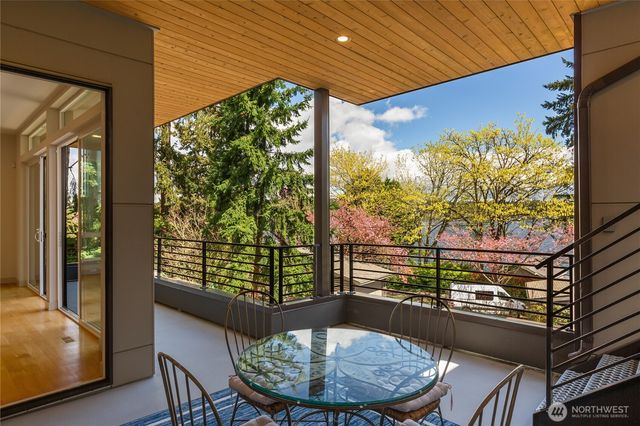 9719 Lake Shore Boulevard NE, Seattle, WA 98115