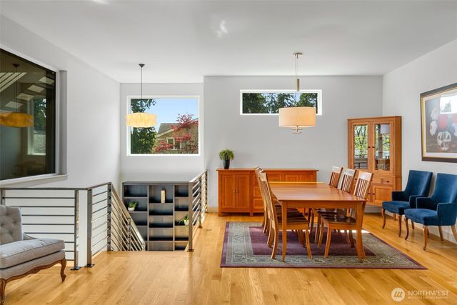 9719 Lake Shore Boulevard NE, Seattle, WA 98115