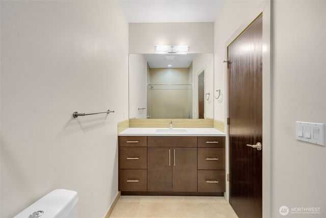 9719 Lake Shore Boulevard NE, Seattle, WA 98115