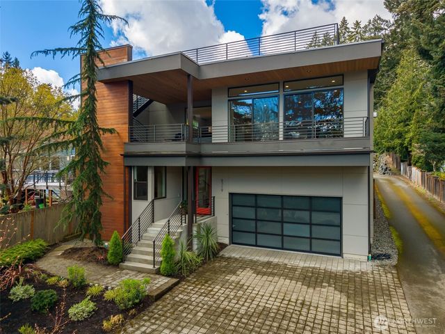 9719 Lake Shore Boulevard NE, Seattle, WA 98115