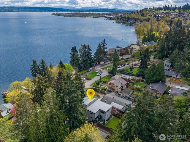 9719 Lake Shore Boulevard NE, Seattle, WA 98115