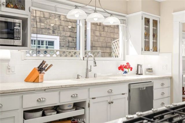 36 19th Street, Hermosa Beach, CA 90254