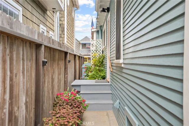 36 19th Street, Hermosa Beach, CA 90254