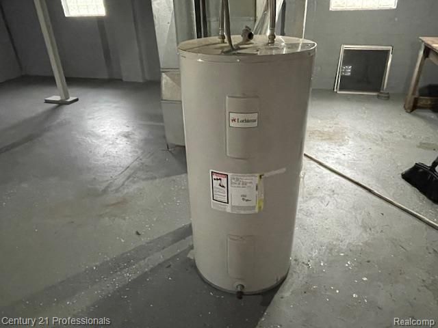 2135 Jarvis Avenue, Warren, MI 48091