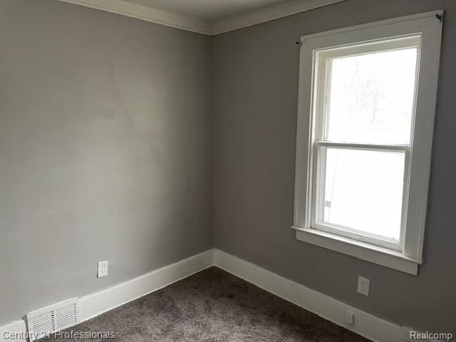 2135 Jarvis Avenue, Warren, MI 48091