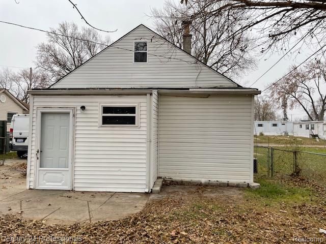 2135 Jarvis Avenue, Warren, MI 48091
