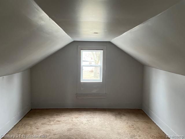 2135 Jarvis Avenue, Warren, MI 48091