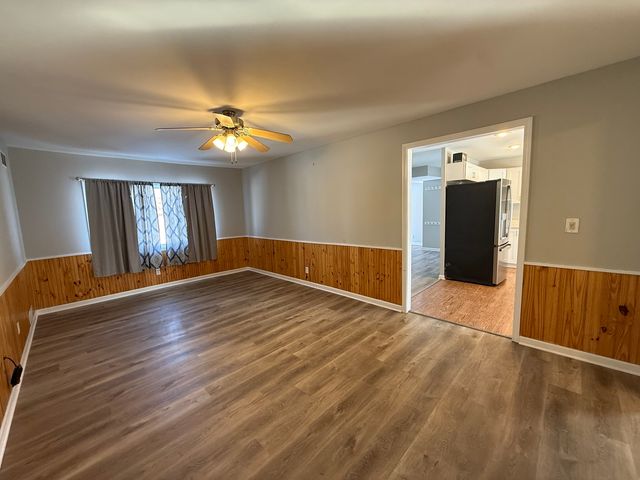 719 Surrey Drive, Streamwood, IL 60107