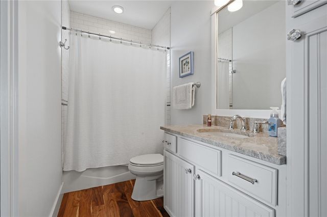 15 Old Cottage Beach Dr, Rockport, TX 78382