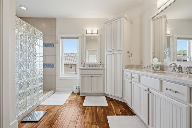 15 Old Cottage Beach Dr, Rockport, TX 78382